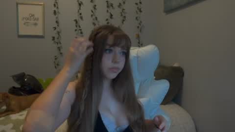 Mia Everly online show from August 9, 1:28 am