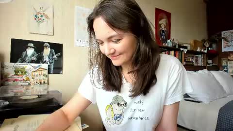 Roxy online show from August 8, 1:11 pm