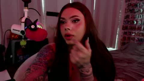 Nicki Foxx online show from May 3, 9:42 pm