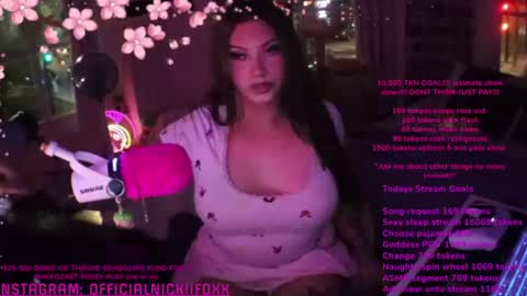 Nicki Foxx online show from August 9, 4:35 am