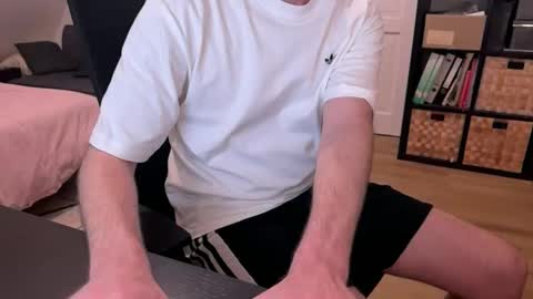 itsthat online show from April 28, 1:27 am