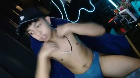 Kyle online show from August 6, 12:37 pm