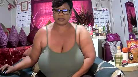 itumeleng74 online show from July 26, 8:52 am