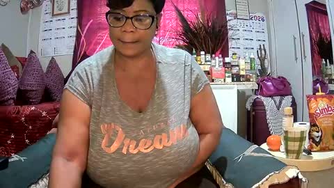 itumeleng74 online show from July 26, 9:58 am
