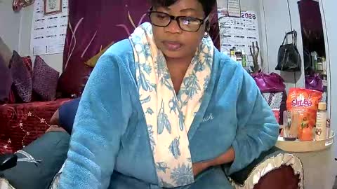 itumeleng74 online show from August 11, 7:16 pm