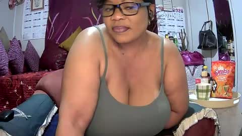 itumeleng74 online show from August 13, 4:04 am
