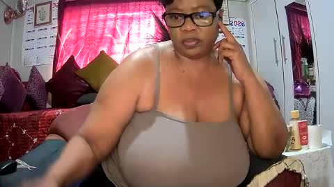 itumeleng74 online show from August 15, 1:37 pm