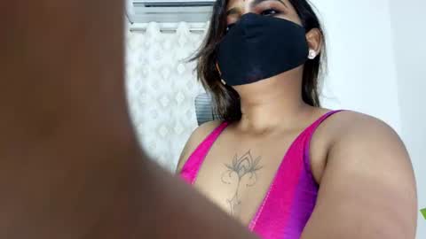 itz_amisha online show from August 6, 9:58 pm