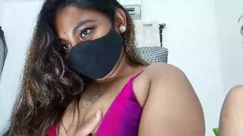 itz_amisha online show from August 12, 1:24 pm
