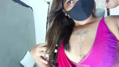 itz_amisha online show from August 13, 4:04 am