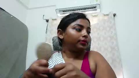 itz_amisha online show from August 14, 4:27 am
