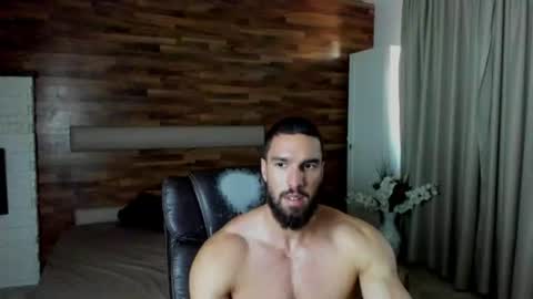 IvanHydee online show from August 8, 6:46 am