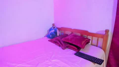 ivannaa18 online show from July 2, 2:45 am