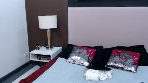 ivett_ online show from August 13, 3:15 pm