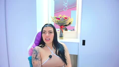 IVONY PRETTY online show from August 12, 8:33 pm
