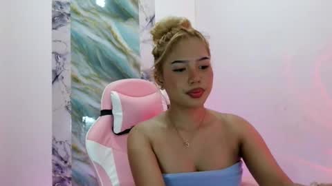 ivory_babe online show from August 2, 7:15 am