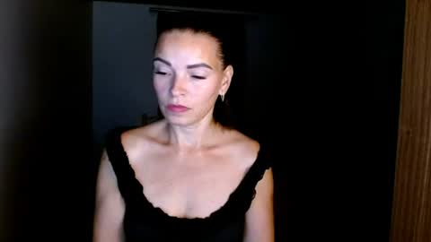 Lana online show from August 8, 6:52 pm