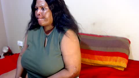 IVORYTITS48 online show from August 11, 10:17 am