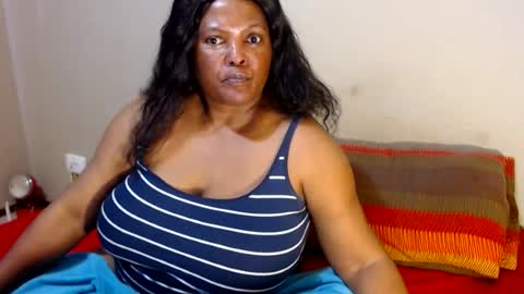 IVORYTITS48 online show from August 12, 1:13 pm