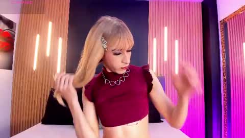 ivi rosse  online show from August 15, 2:32 pm