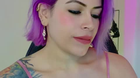 Ivy  taylorr  online show from August 11, 1:51 am
