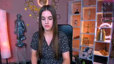 Ivy online show from July 27, 3:39 pm