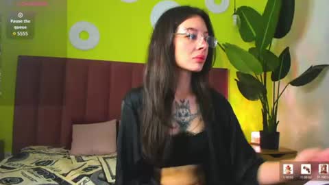 Ivy online show from August 15, 1:20 am