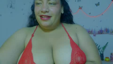 ivydesouza online show from June 11, 5:35 am