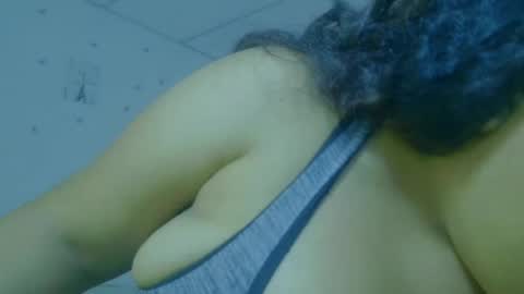 ivydesouza online show from June 20, 4:12 am