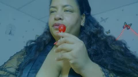 ivydesouza online show from June 25, 7:50 pm
