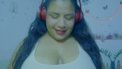 ivydesouza online show from June 28, 4:15 am