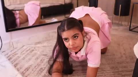 ivyellis online show from August 11, 4:31 pm