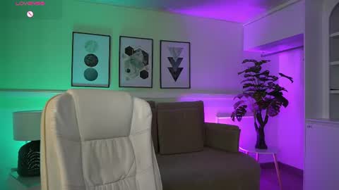 Ivy Grabes online show from September 1, 4:08 pm