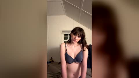 ivyrose67 online show from May 18, 8:15 am