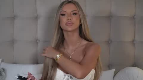 ivyrubens online show from June 16, 11:30 am