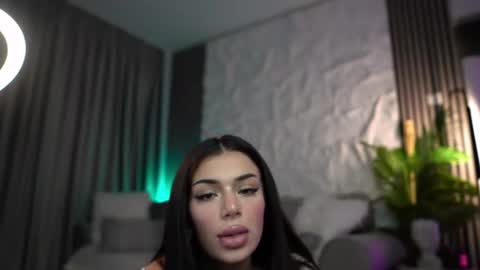 Ivy Belle online show from August 6, 5:17 am