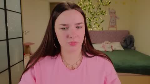 Daisy online show from August 14, 9:07 pm
