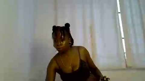 iynika online show from July 27, 6:08 am