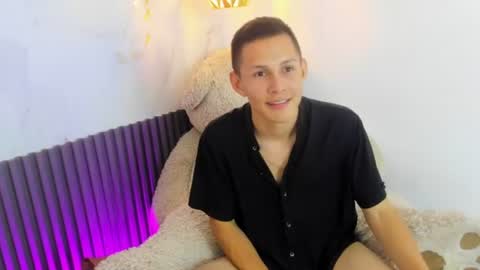 izanarias online show from August 13, 8:34 pm