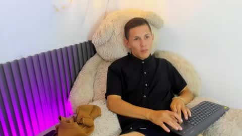izanarias online show from August 13, 11:52 pm