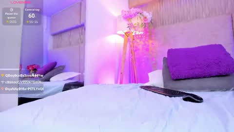 izumi_1 online show from August 7, 2:50 pm