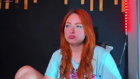 hot izys online show from July 30, 10:33 am