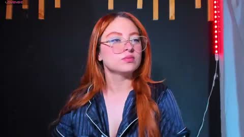 hot izys online show from August 14, 5:11 am