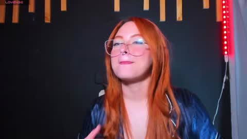 hot izys online show from August 14, 7:23 am