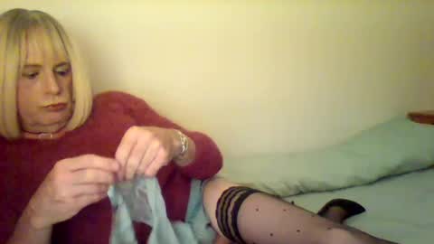 izzy_mchoney online show from June 13, 12:29 am