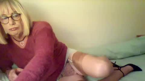 izzy_mchoney online show from July 3, 11:51 pm