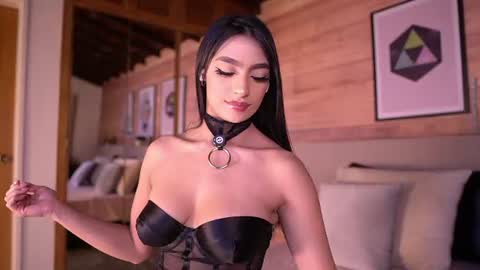 izzywild1 online show from August 11, 10:56 pm