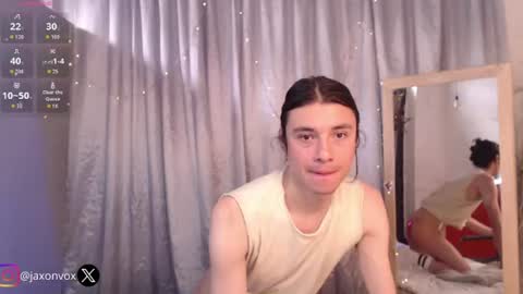 Hey im Jaxxxon check my info     online show from August 8, 2:50 pm