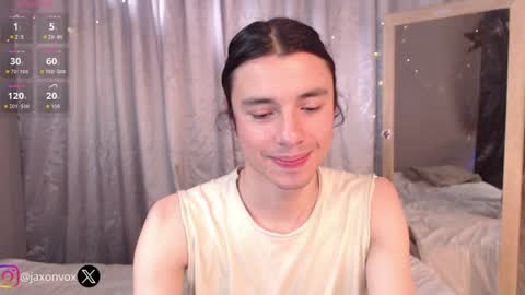 Hey im Jaxxxon check my info     online show from August 8, 6:08 pm