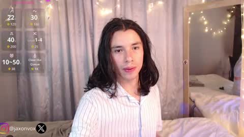 Hey im Jaxxxon check my info     online show from August 14, 10:24 pm